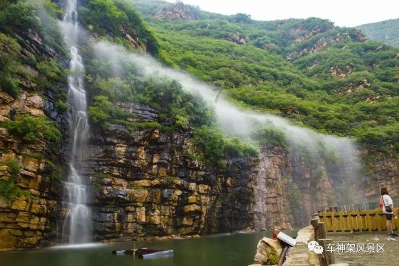 【高清组图】贵州交通执法部门积极应对雪凝天气
